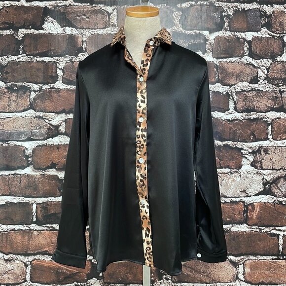 Mine Free Blouse NWT Long Sleeve Button Up Leopard Print Black Size Small S - Picture 5 of 15